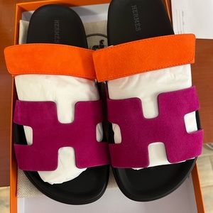 Hermes chypre salndals sz 38. New in box.